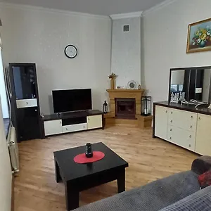 Апартаменты Spacious In Center, Near Nizami St, Fountain Square And Sahil Metro Station Баку